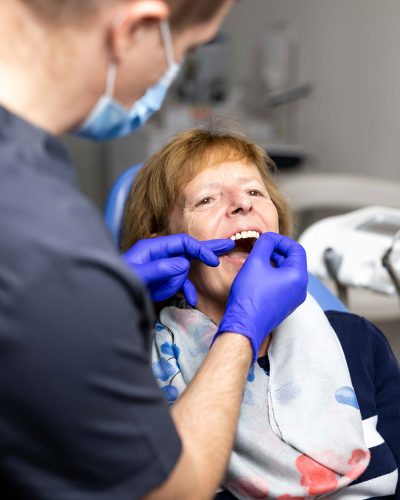 Park Dental | szájsebészet | implantátum